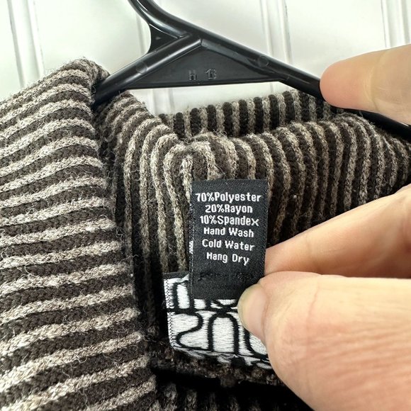 Clara Sun woo Top Grey & Black Striped Boxy Ribbed Turtleneck Size‎ Medium - Picture 3 of 4